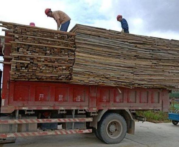 木屑粉碎机行业发展兴衰与木材加工行有着直接关系